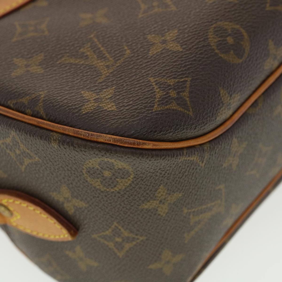 LOUIS VUITTON Monogram Blois Shoulder Bag M51221 LV Auth S312