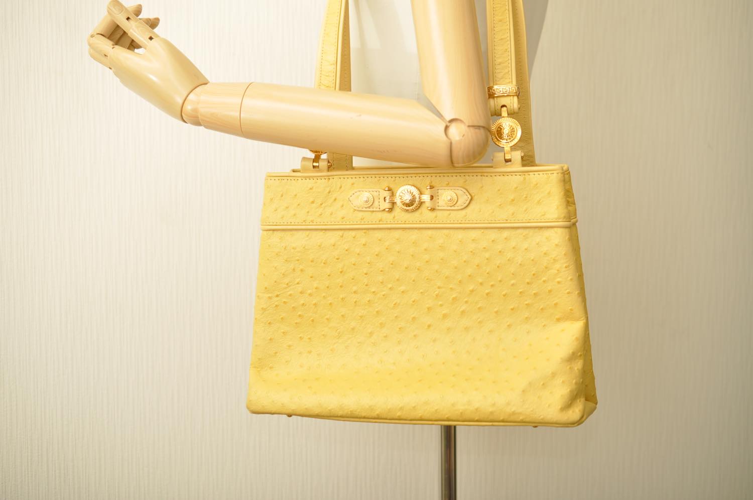 Gianni Versace Sun Face Vanity Tote Bag Leather Yellow Auth am2385s