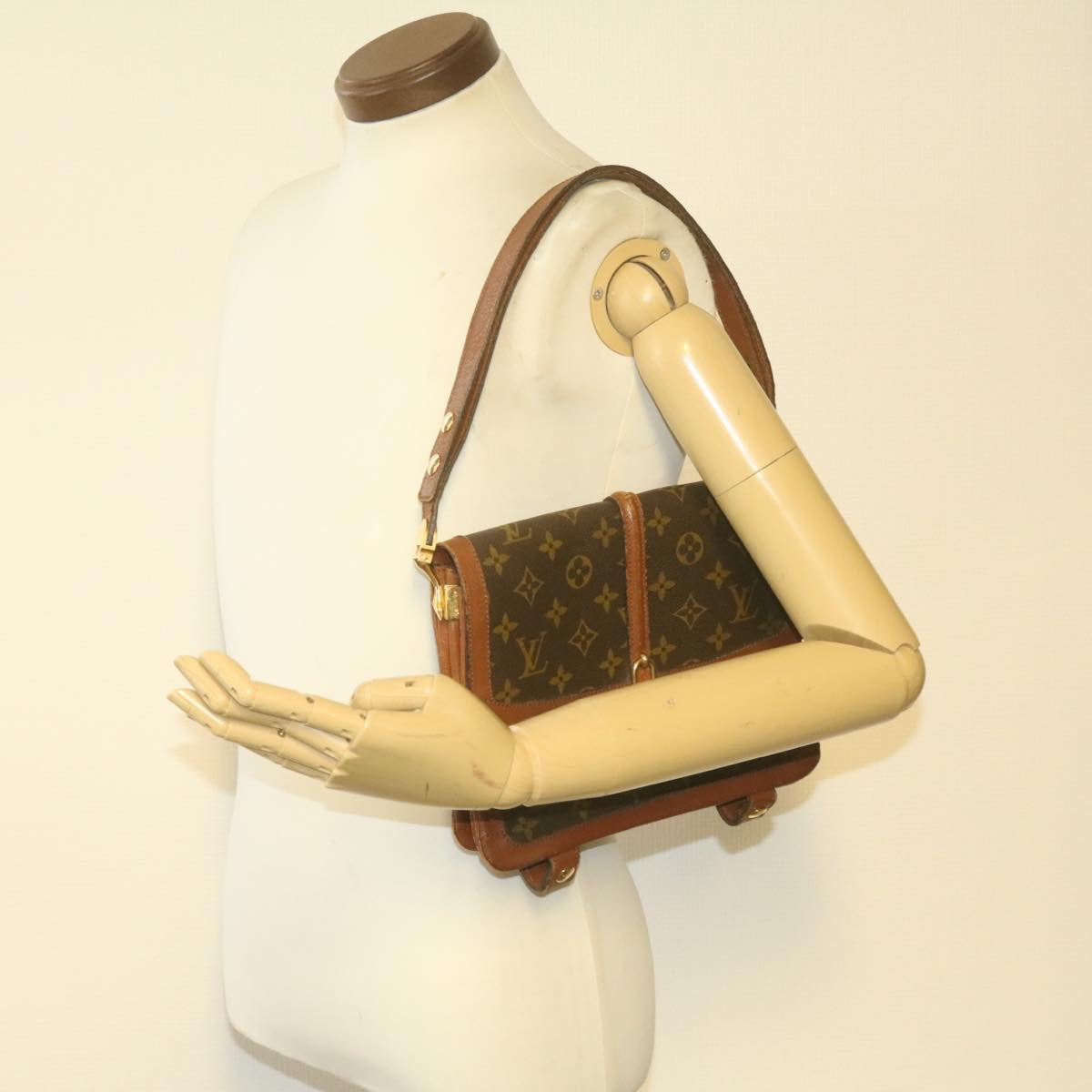 LOUIS VUITTON Monogram No.170 Shoulder Bag Vintage No.170 LV Auth sy156