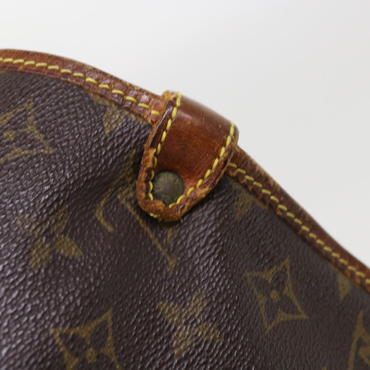 LOUIS VUITTON Monogram Saumur 30 Shoulder Bag M42256 LV Auth tb875