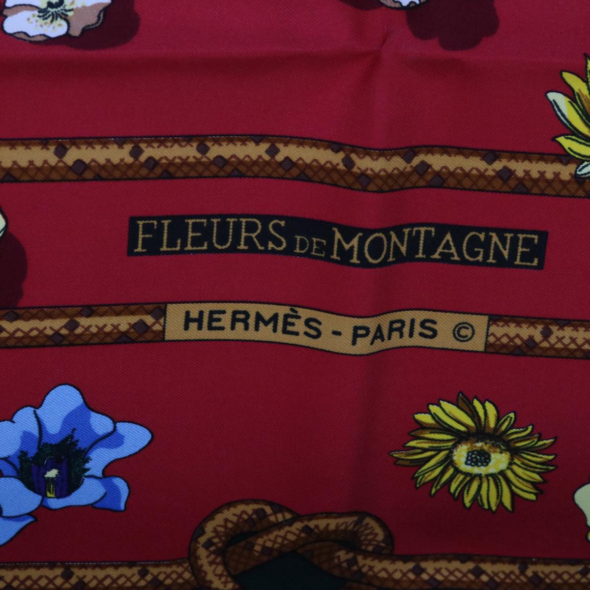 HERMES Carre 90 FLEURS DE MONTAGNE Scarf Silk Green Red Auth tb983