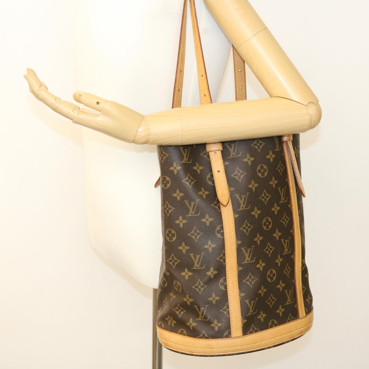 LOUIS VUITTON Monogram Bucket GM Shoulder Bag M42236 LV Auth th1989