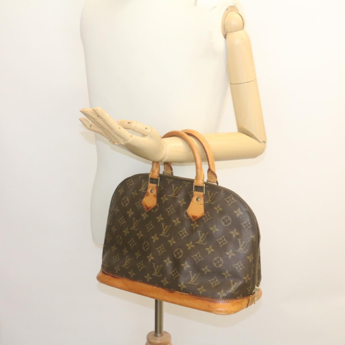 LOUIS VUITTON Monogram Alma Hand Bag M51130 LV Auth th2418