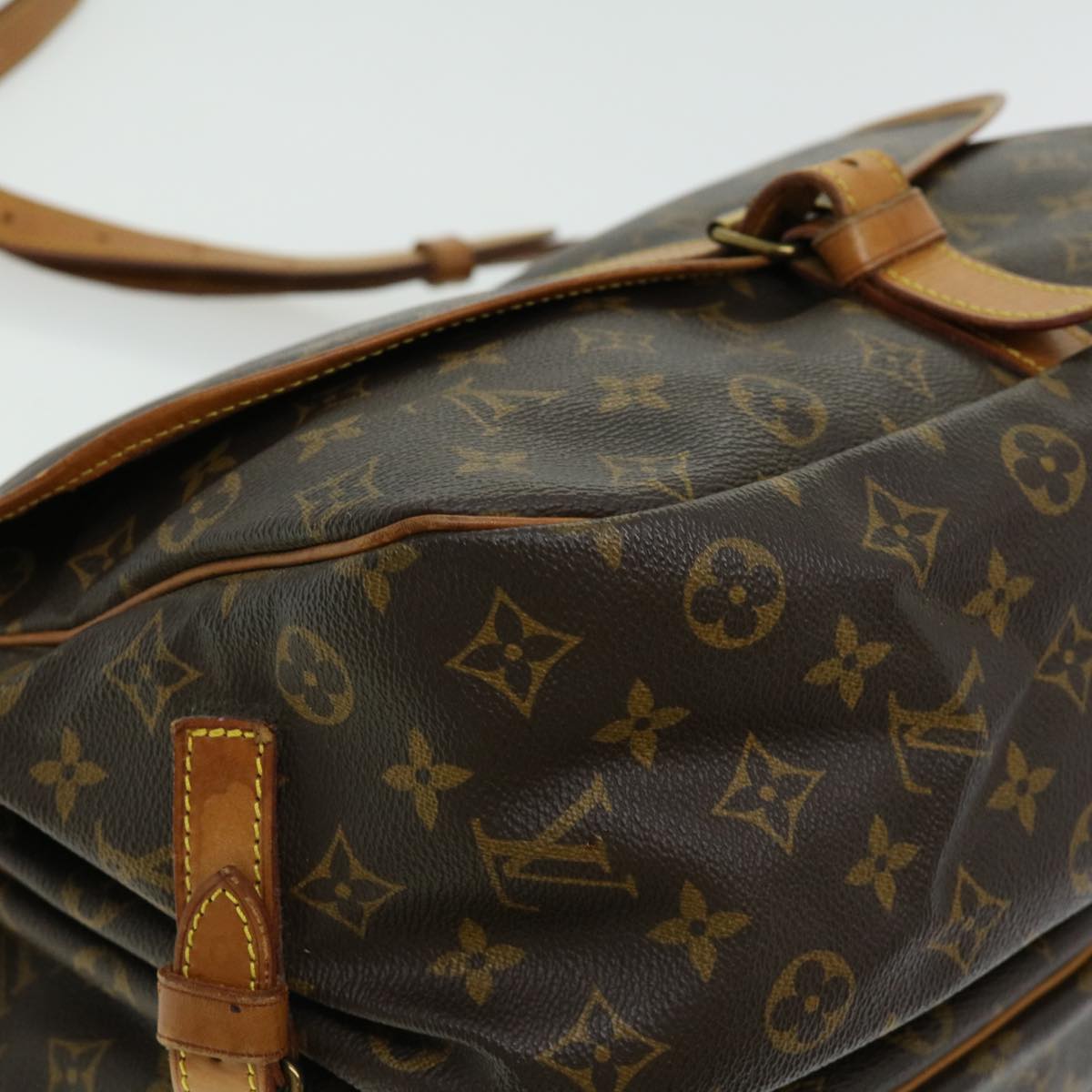 LOUIS VUITTON Monogram Saumur 35 Shoulder Bag M42254 LV Auth th2826