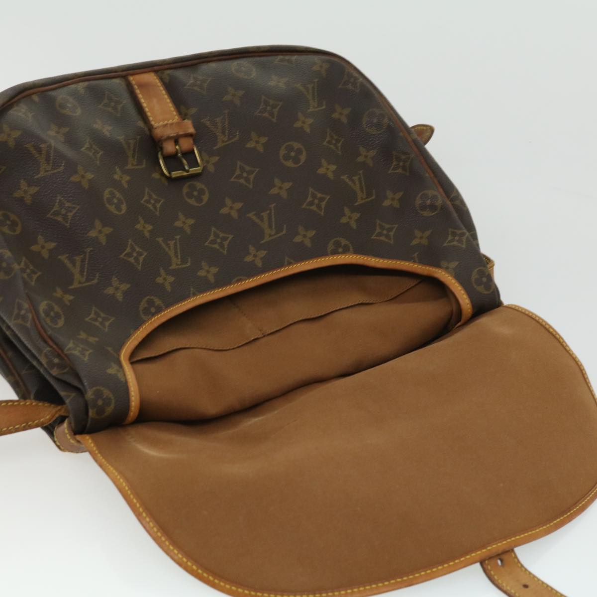 LOUIS VUITTON Monogram Saumur 35 Shoulder Bag M42254 LV Auth th2994