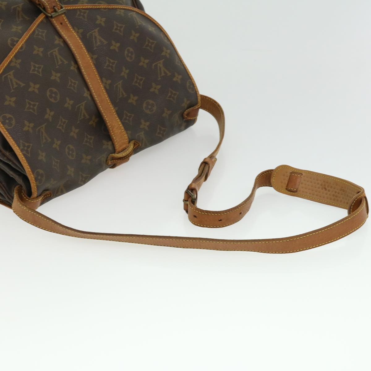 LOUIS VUITTON Monogram Saumur 35 Shoulder Bag M42254 LV Auth th2994