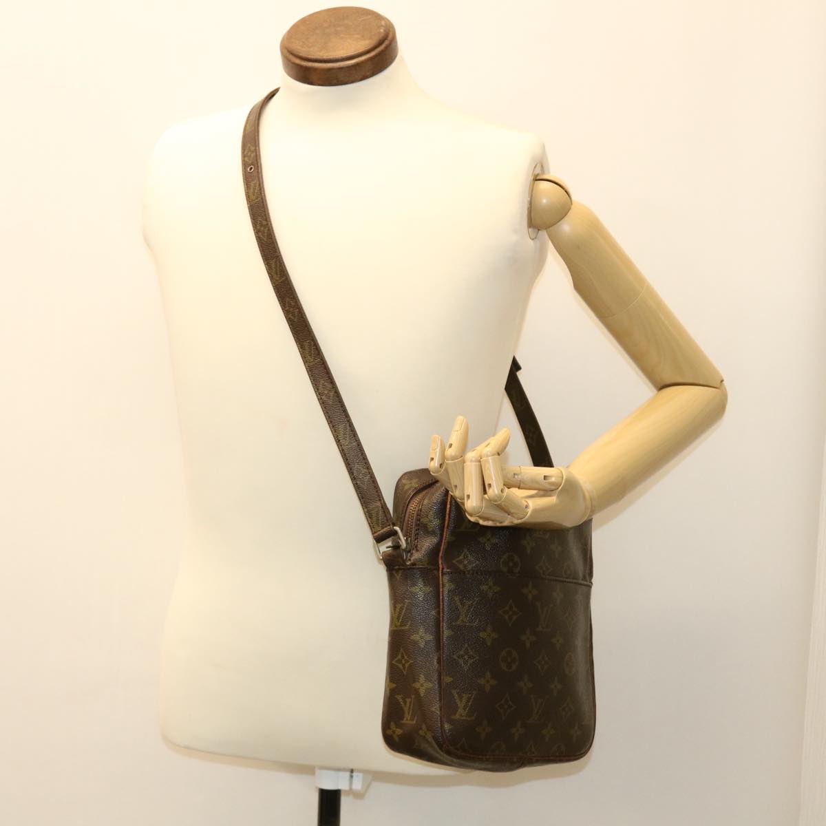 LOUIS VUITTON Monogram Petit Marceau Shoulder Bag No.71 LV Auth th3367