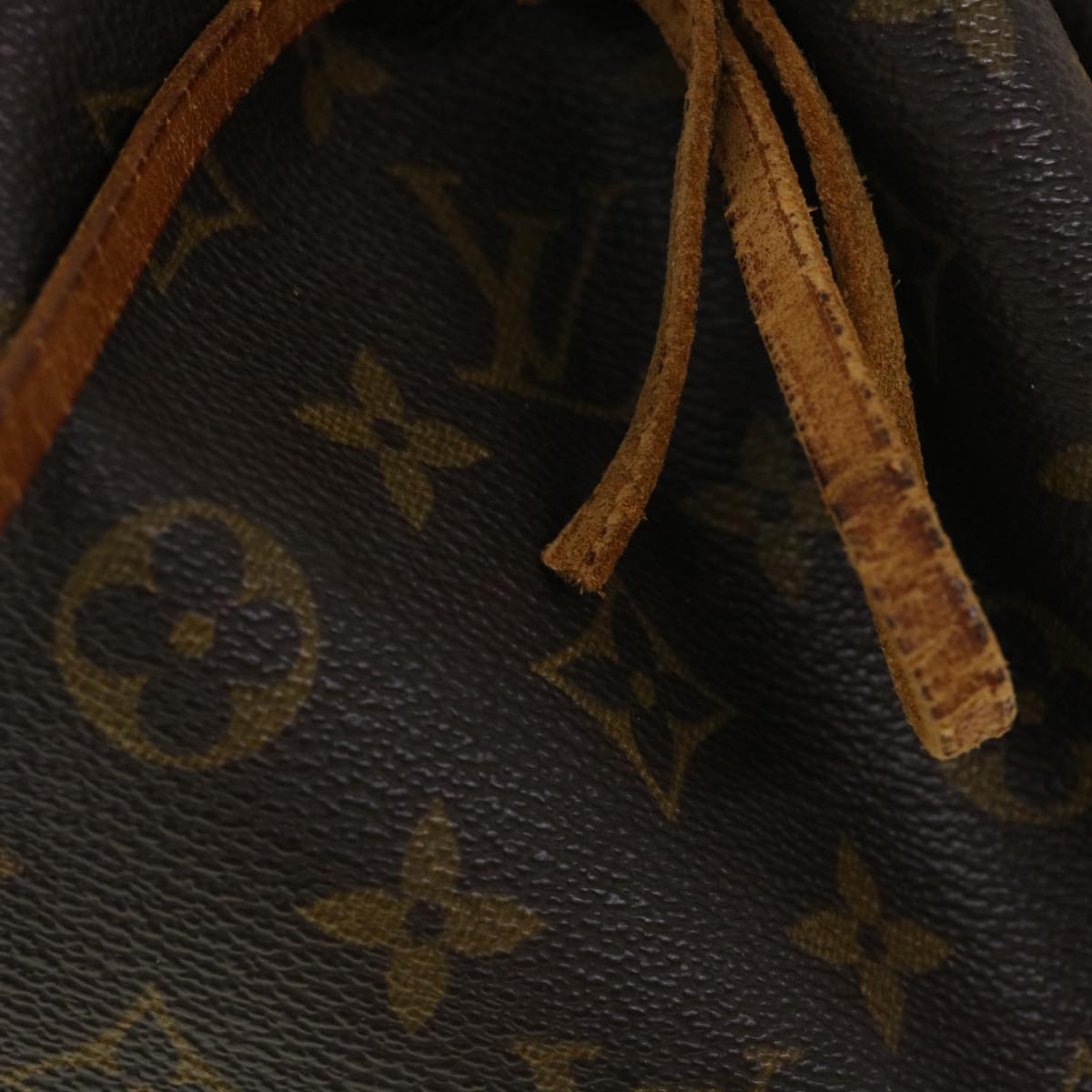 LOUIS VUITTON Monogram Noe Shoulder Bag M42224 LV Auth th3492