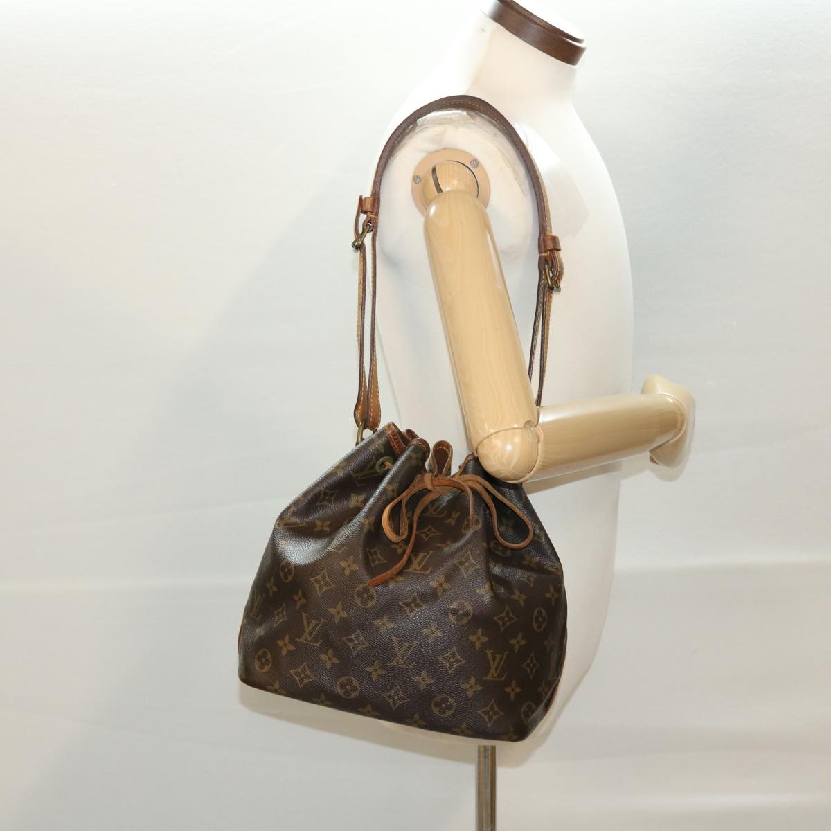 LOUIS VUITTON Monogram Petit Noe Shoulder Bag M42226 LV Auth th3549