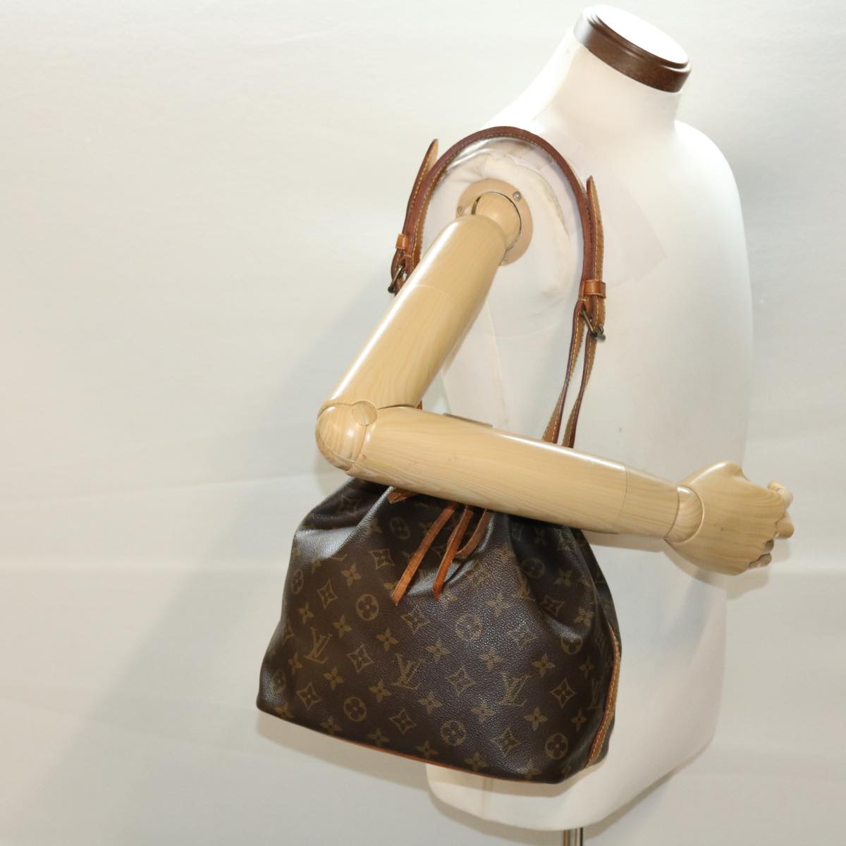 LOUIS VUITTON Monogram Petit Noe Shoulder Bag M42226 LV Auth th3658