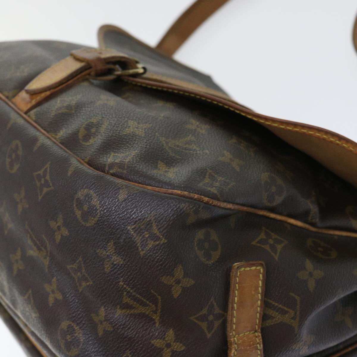 LOUIS VUITTON Monogram Saumur 35 Shoulder Bag M42254 LV Auth th3916