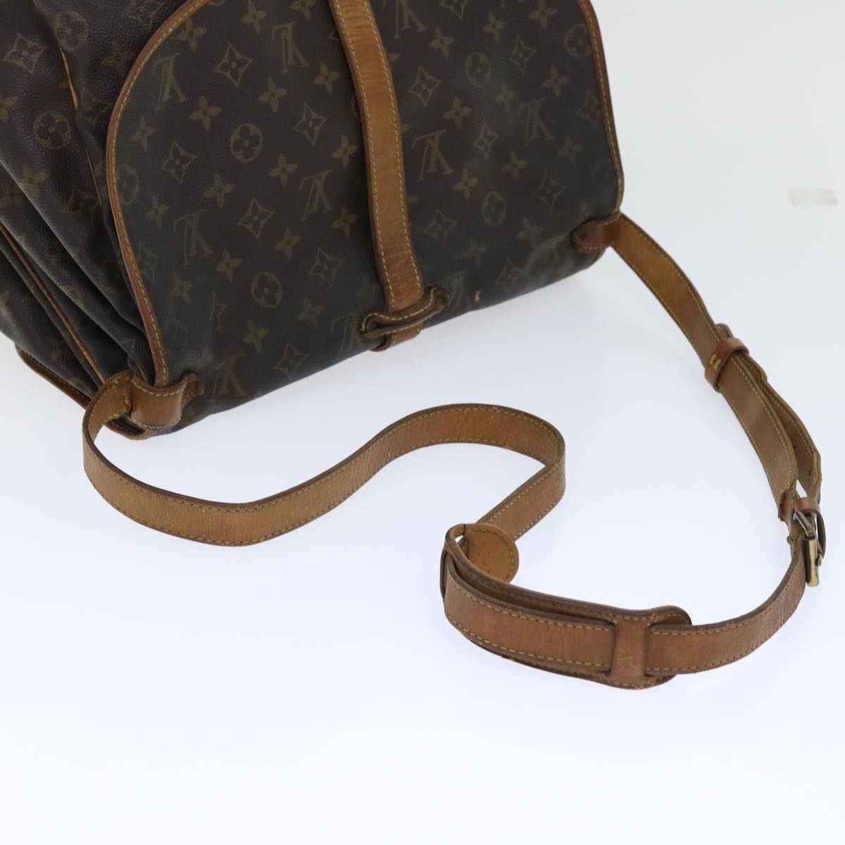 LOUIS VUITTON Monogram Saumur 35 Shoulder Bag M42254 LV Auth th3916