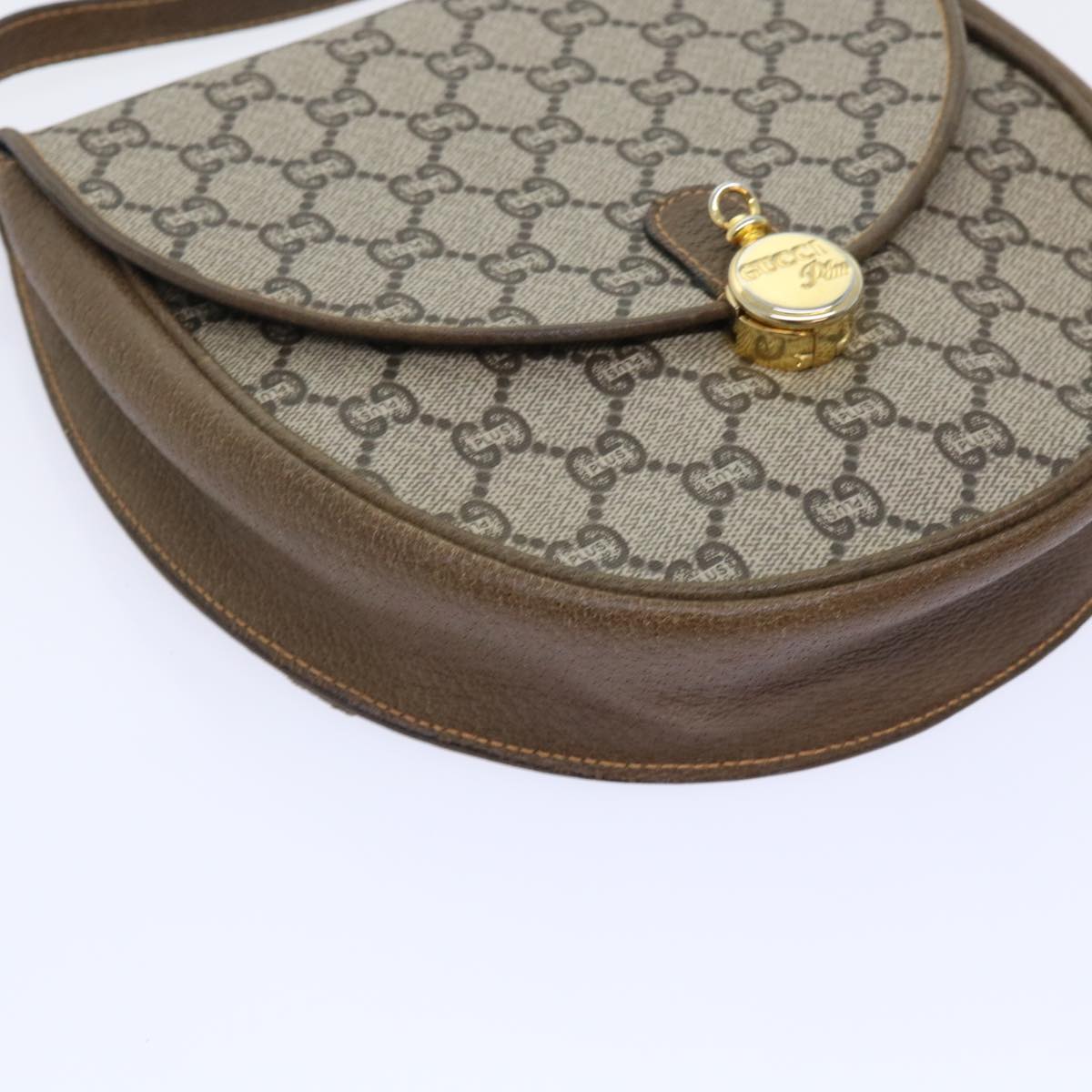 GUCCI GG Plus Canvas Shoulder Bag PVC Leather Beige Auth th3956