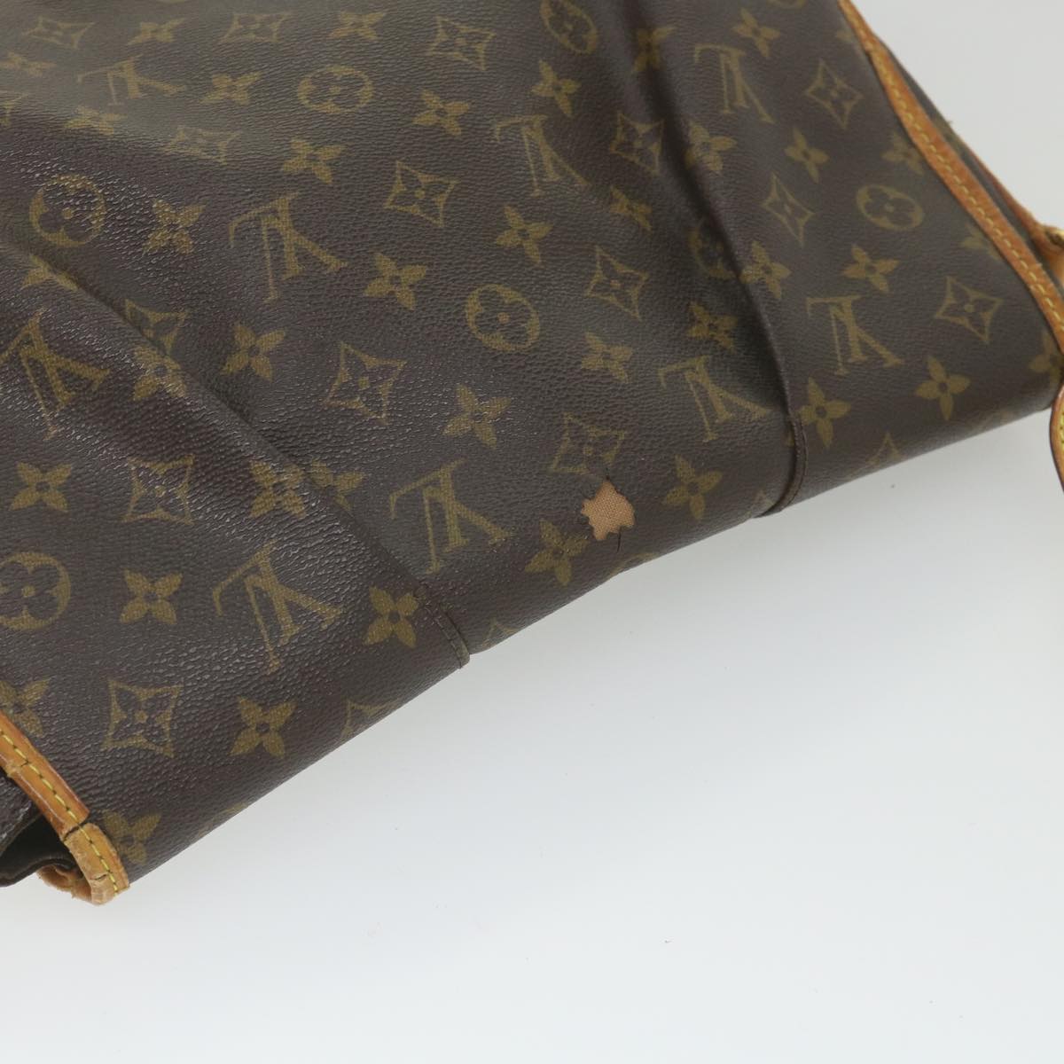 LOUIS VUITTON Monogram Menilmontant MM Shoulder Bag M40473 LV Auth th4204