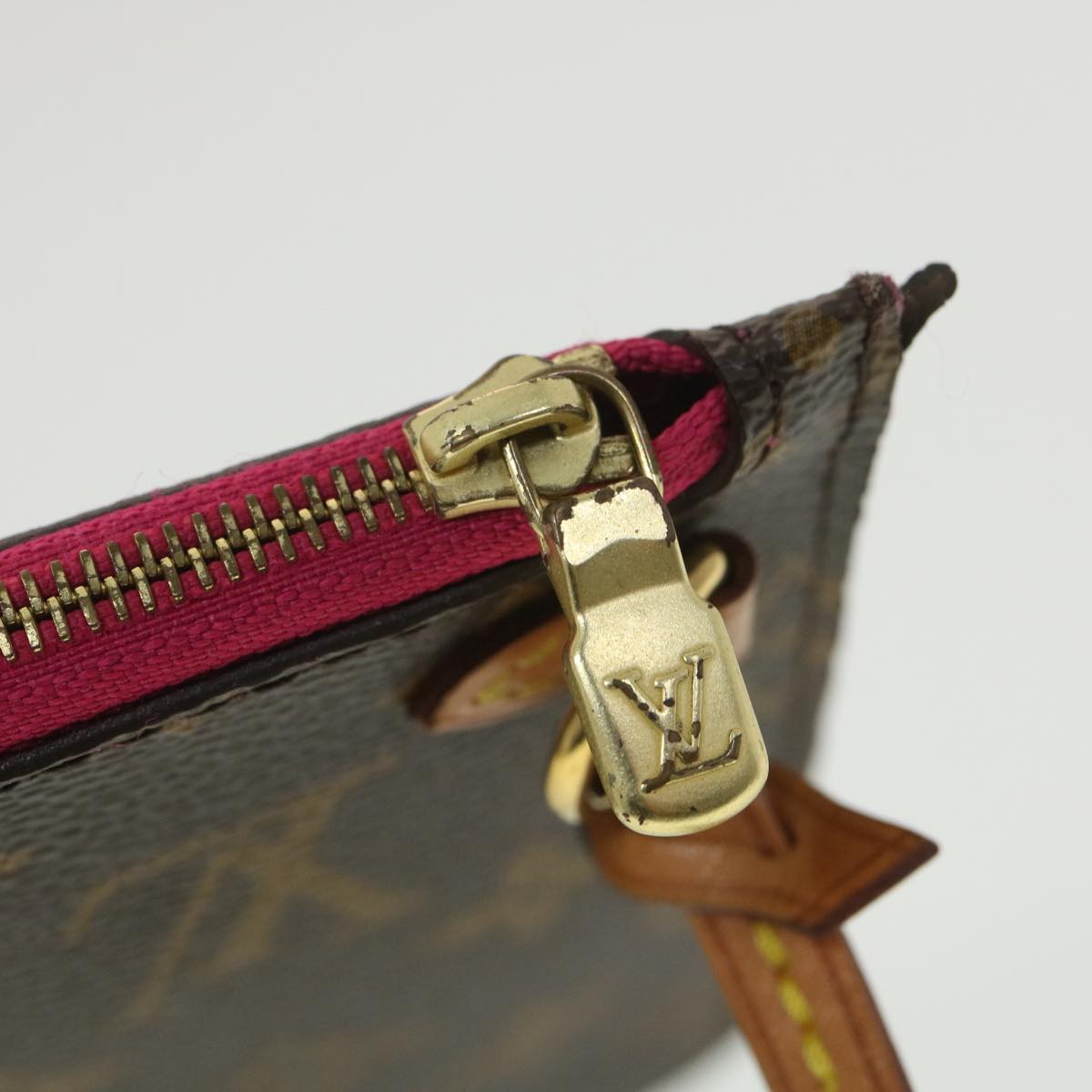 LOUIS VUITTON Monogram Neverfull MM Pouch LV Auth S104