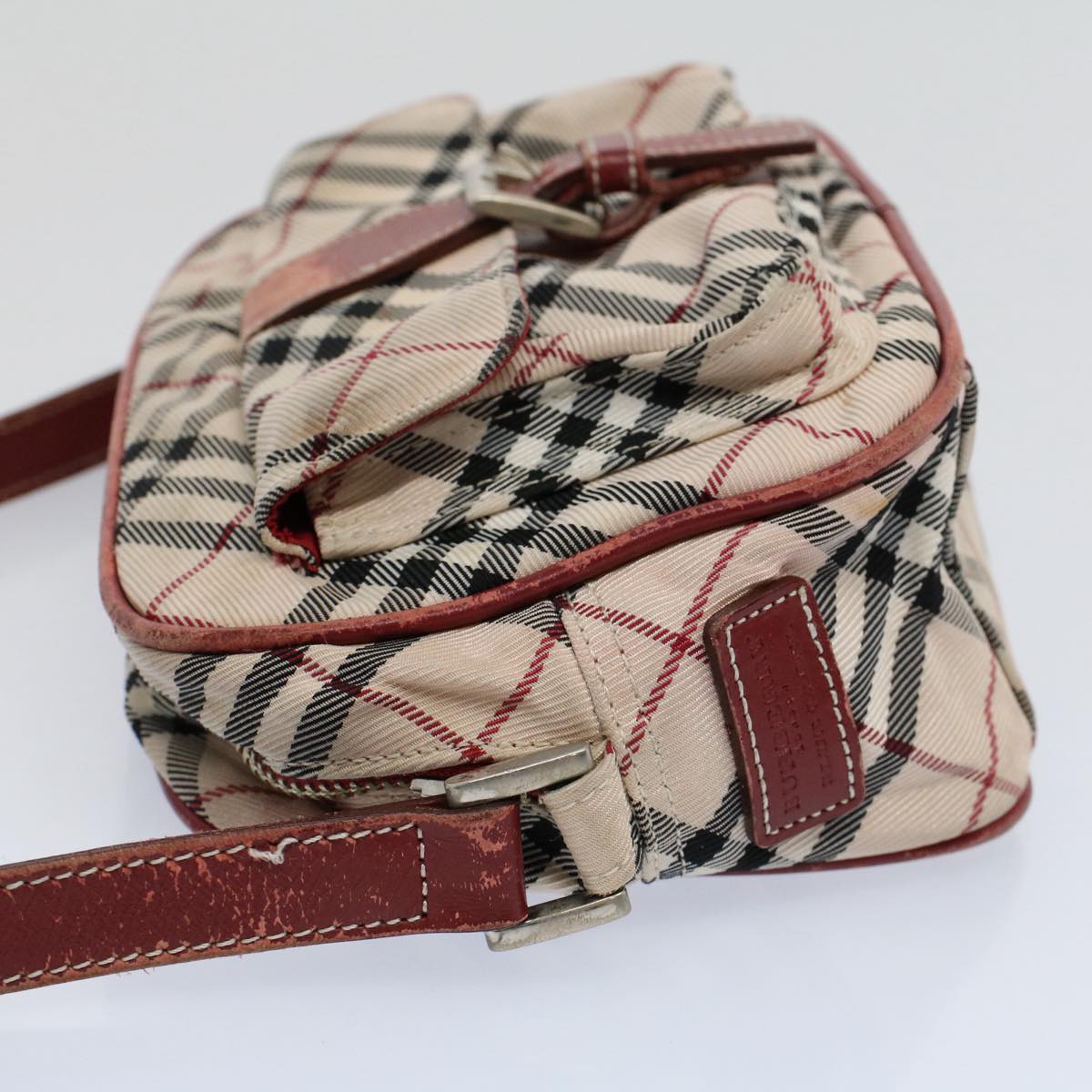 BURBERRY Nova Check Shoulder Bag Nylon Red Auth ti1335