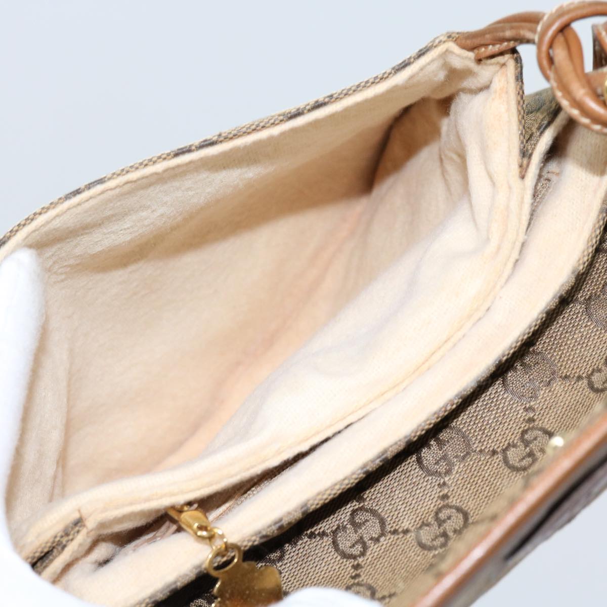 GUCCI GG Canvas Shoulder Bag Beige Auth ti1432