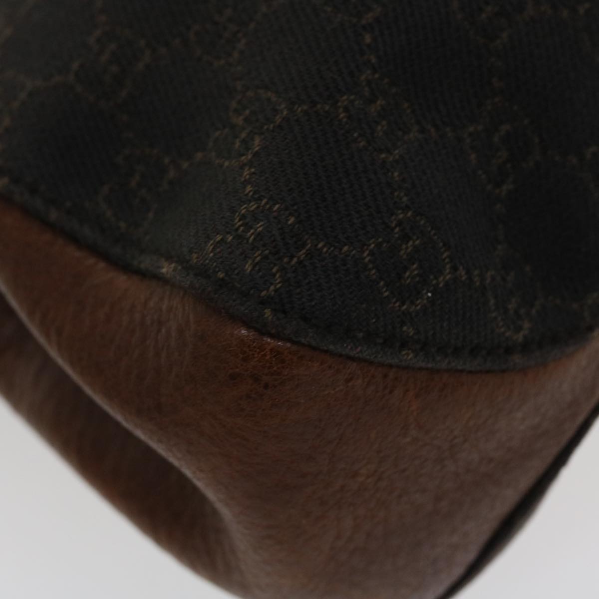 GUCCI GG Canvas Shoulder Bag Brown 101975 Auth ti848