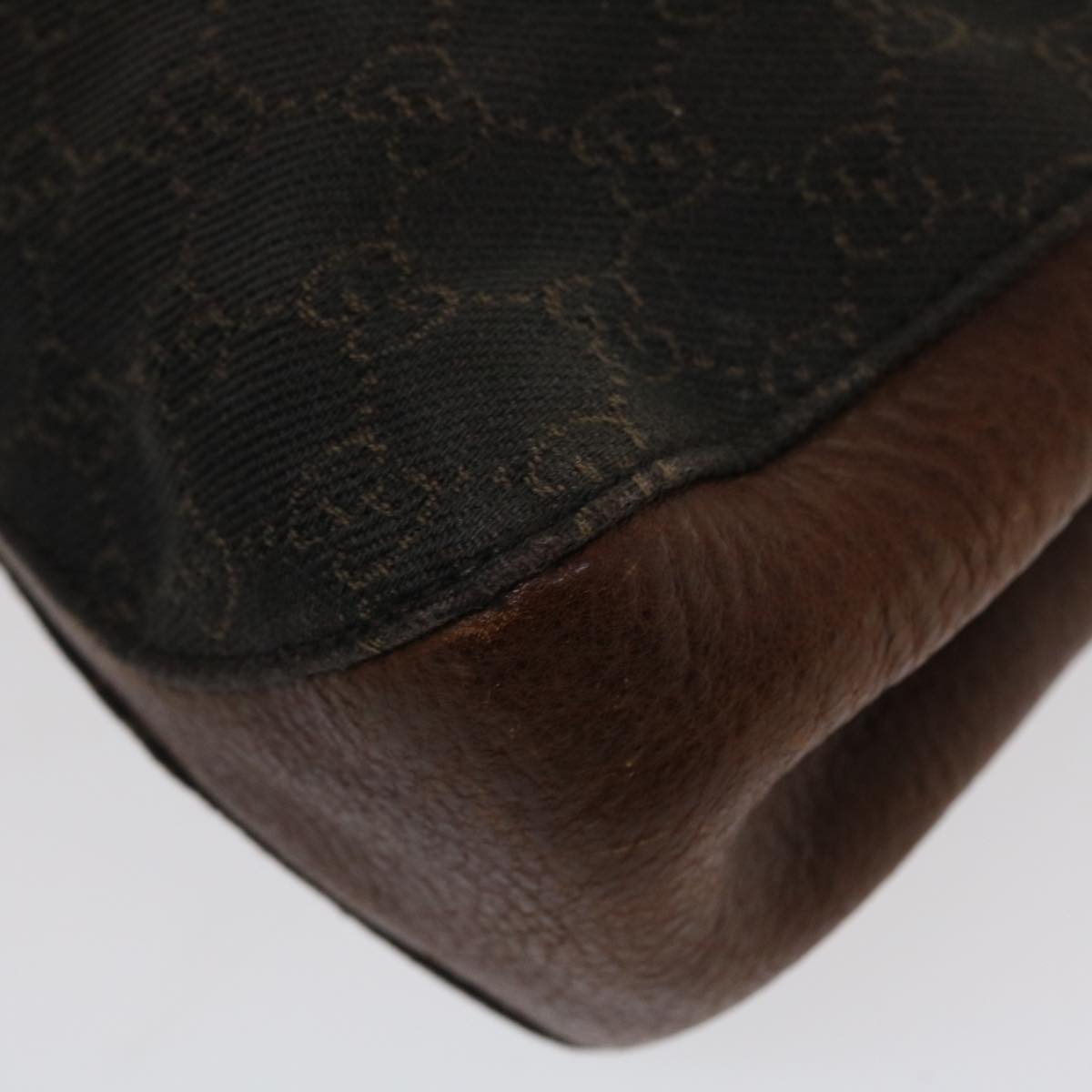 GUCCI GG Canvas Shoulder Bag Brown 101975 Auth ti848