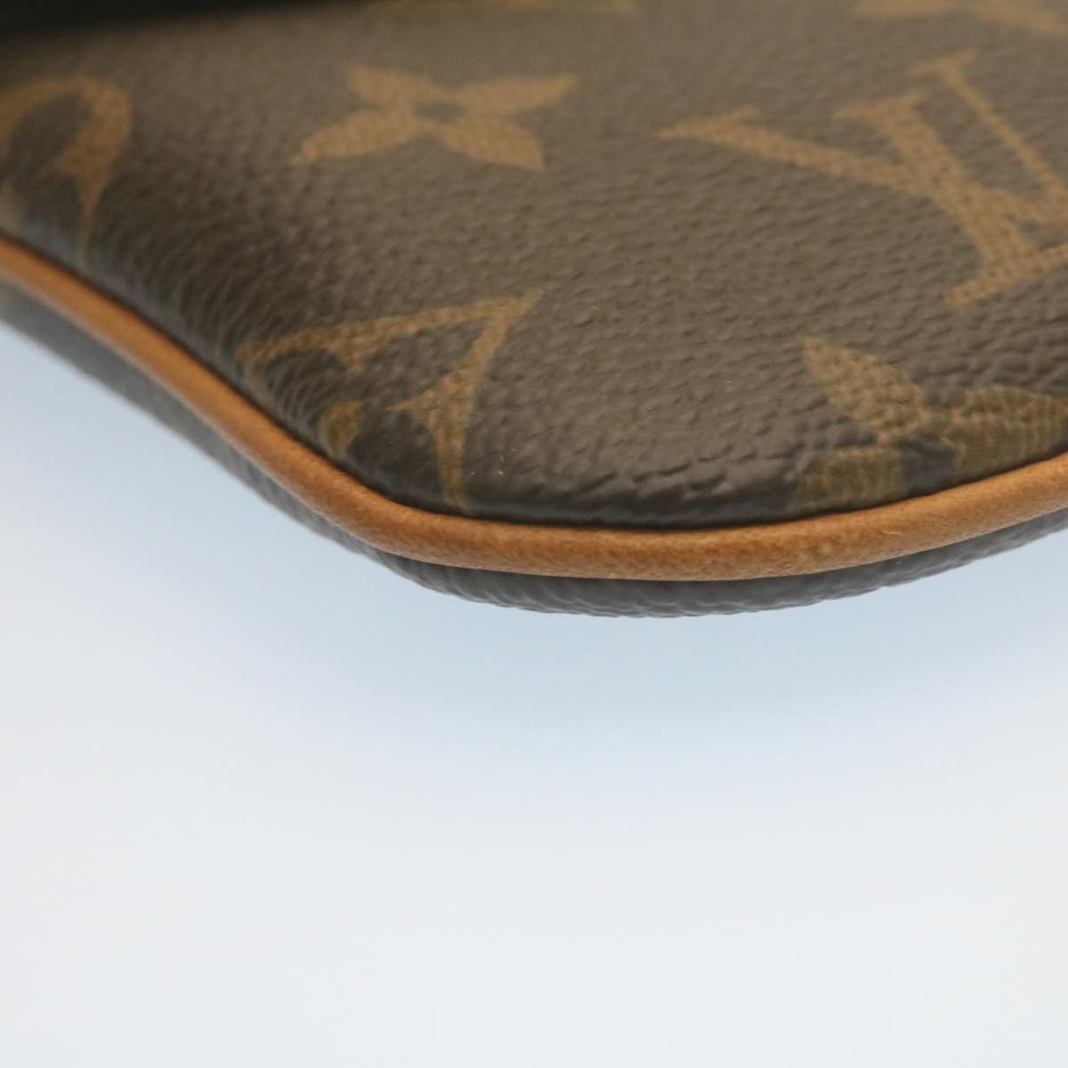 LOUIS VUITTON Monogram EtuiTelephonneMM Cell Phone Case M66546 LV Auth tp185