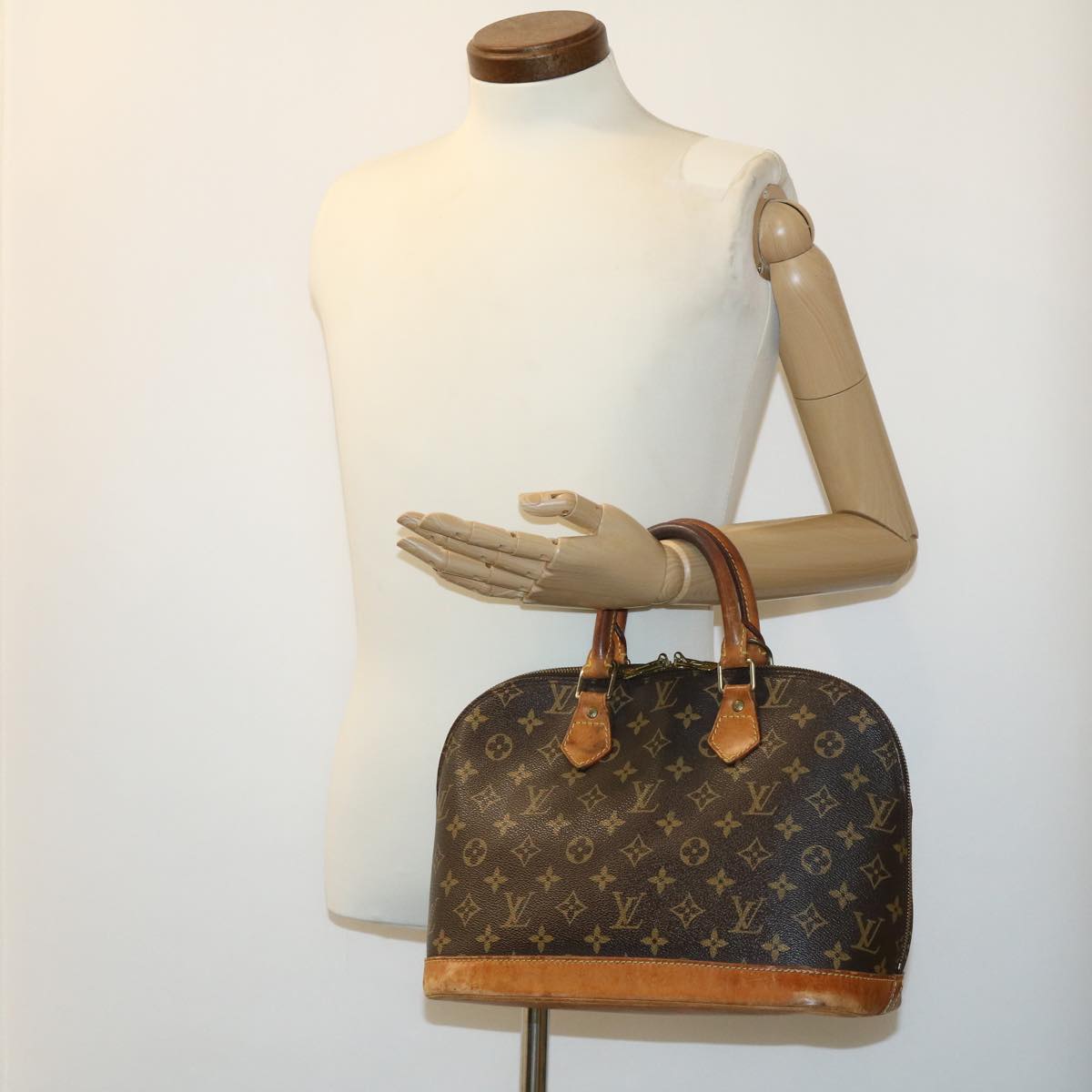 LOUIS VUITTON Monogram Alma Hand Bag M51130 LV Auth tp299