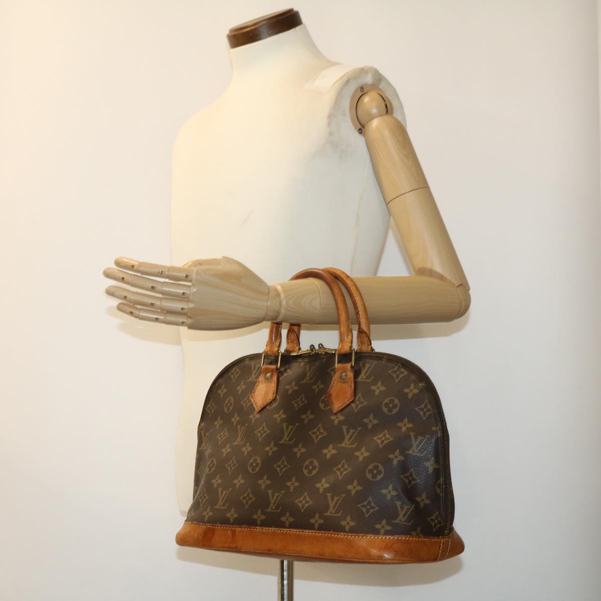 LOUIS VUITTON Monogram Alma Hand Bag M51130 LV Auth tp327