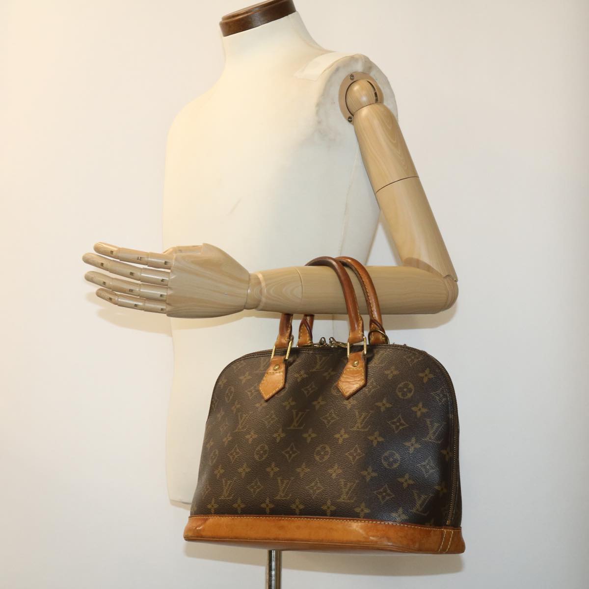 LOUIS VUITTON Monogram Alma Hand Bag M51130 LV Auth tp328