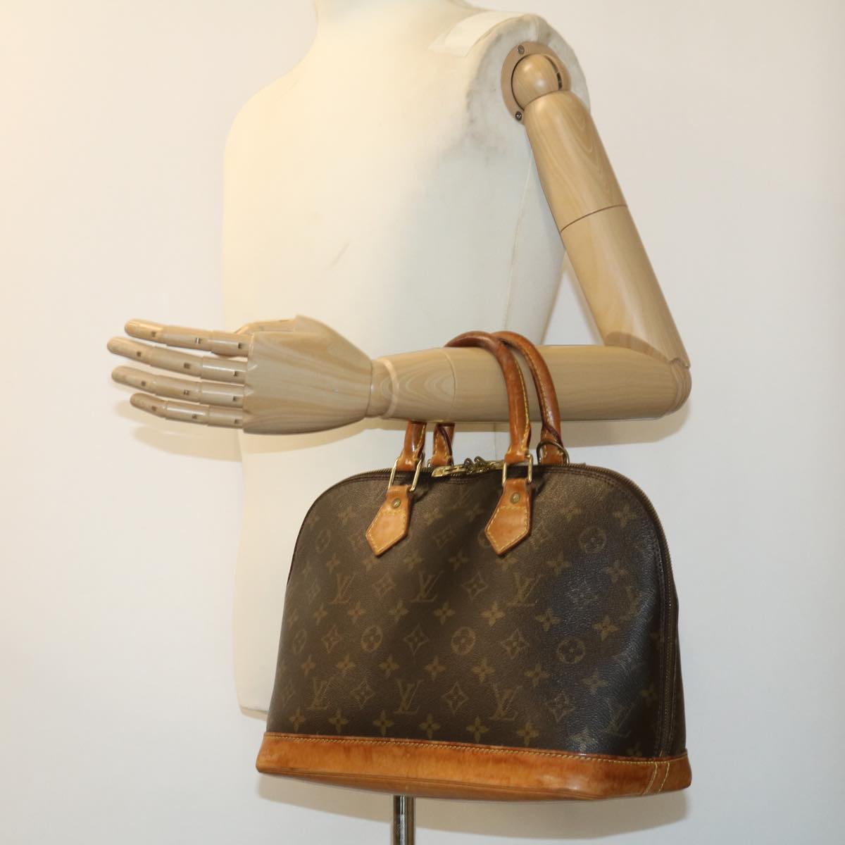 LOUIS VUITTON Monogram Alma Hand Bag M51130 LV Auth tp330