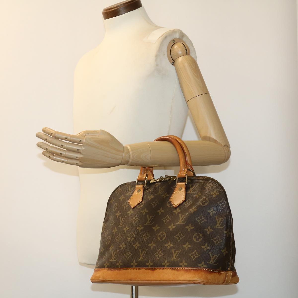 LOUIS VUITTON Monogram Alma Hand Bag M51130 LV Auth tp332