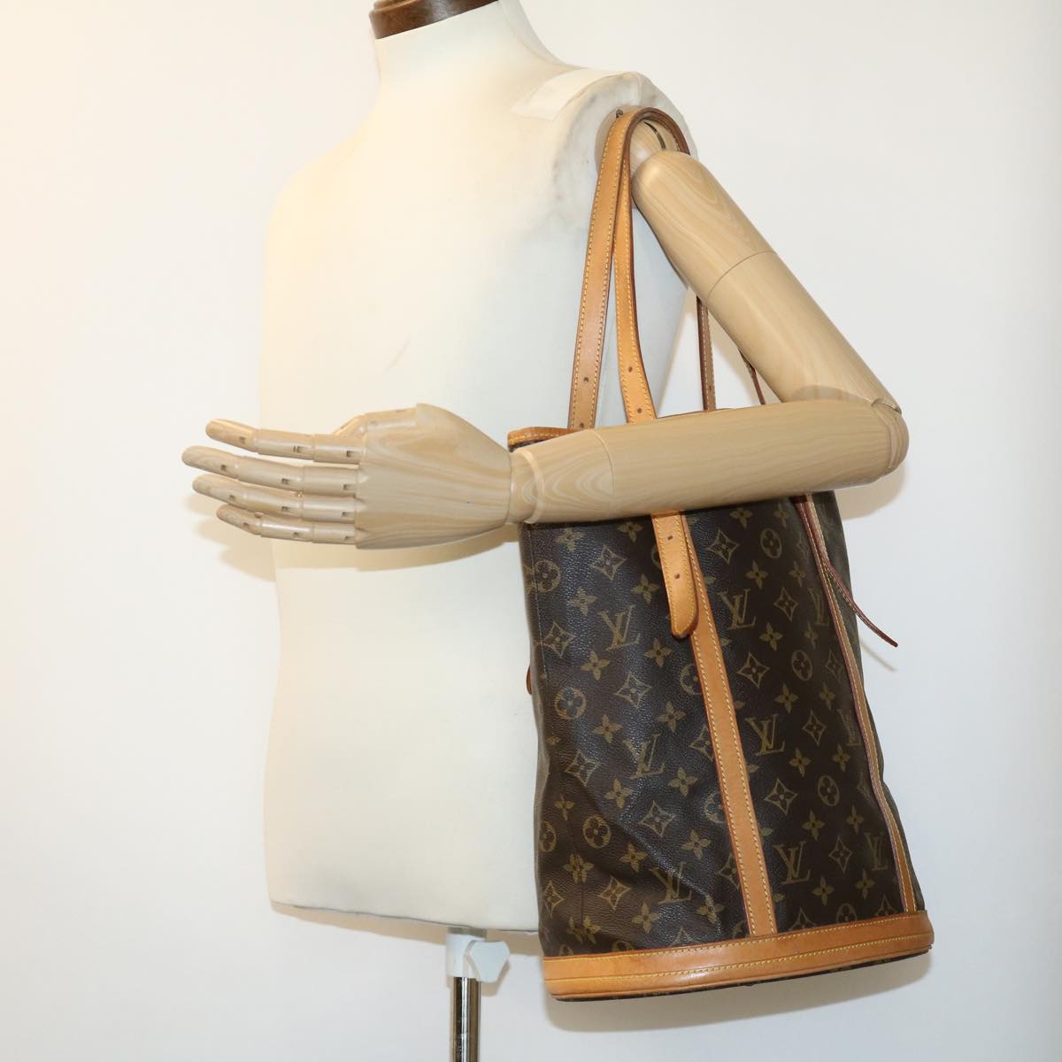 LOUIS VUITTON Monogram Bucket GM Shoulder Bag M42236 LV Auth tp345