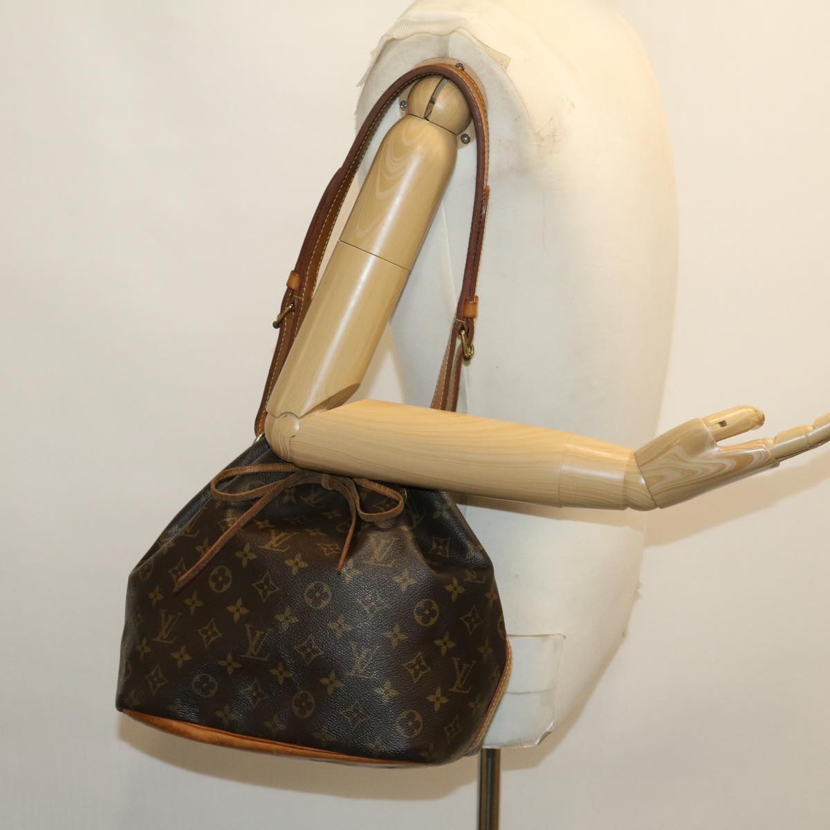 LOUIS VUITTON Monogram Petit Noe Shoulder Bag M42226 LV Auth tp414