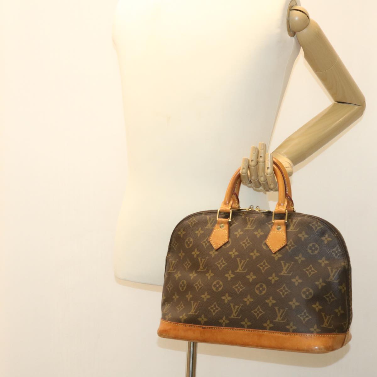 LOUIS VUITTON Monogram Alma Hand Bag M51130 LV Auth tp620