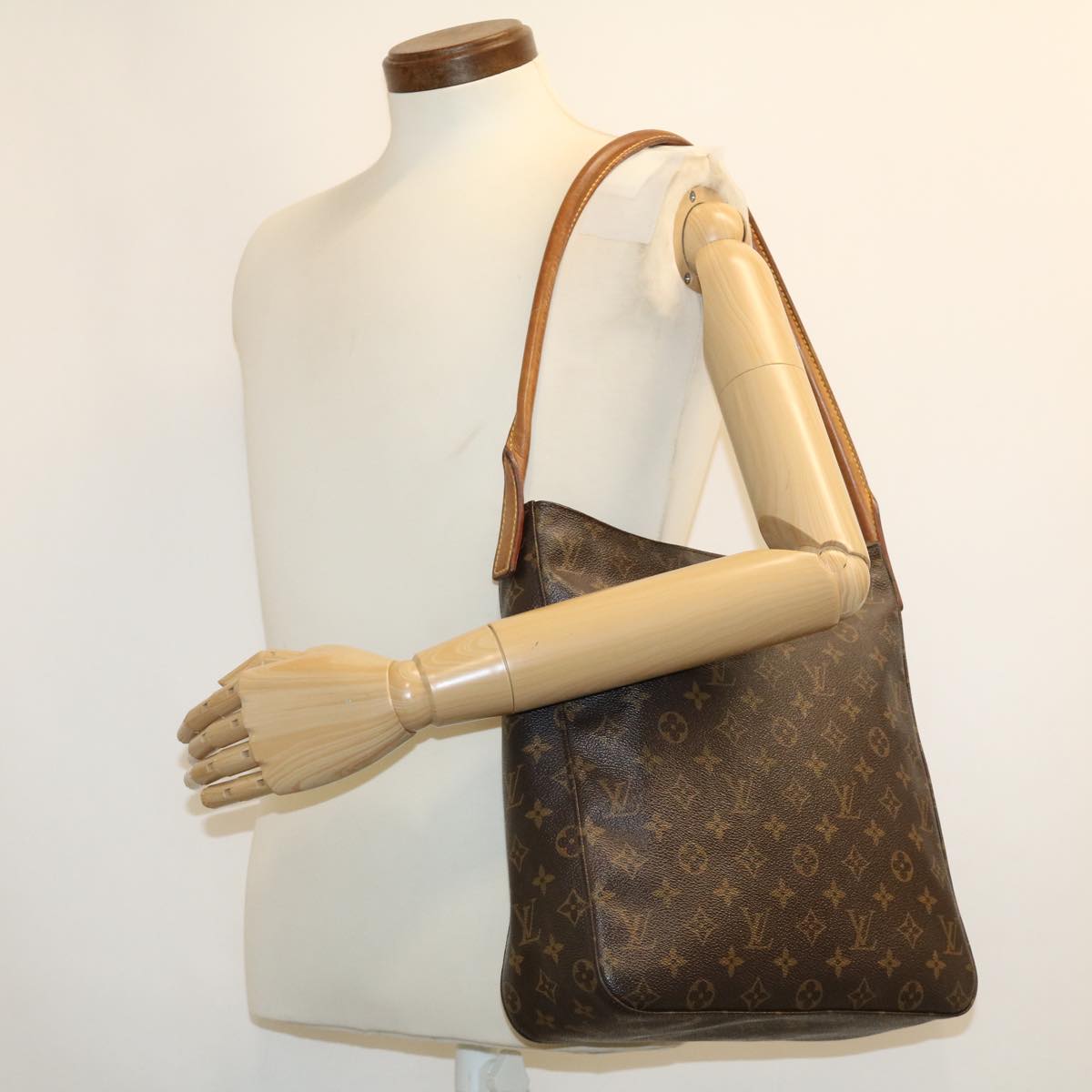 LOUIS VUITTON Monogram Looping GM Shoulder Bag M51145 LV Auth uy104