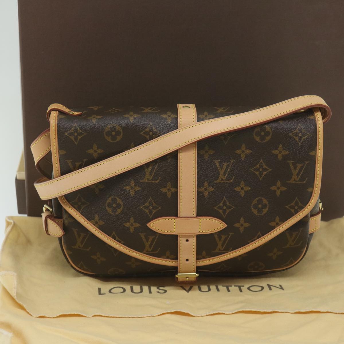 LOUIS VUITTON Monogram Saumur 30 Shoulder Bag M42256 LV Auth uy166A