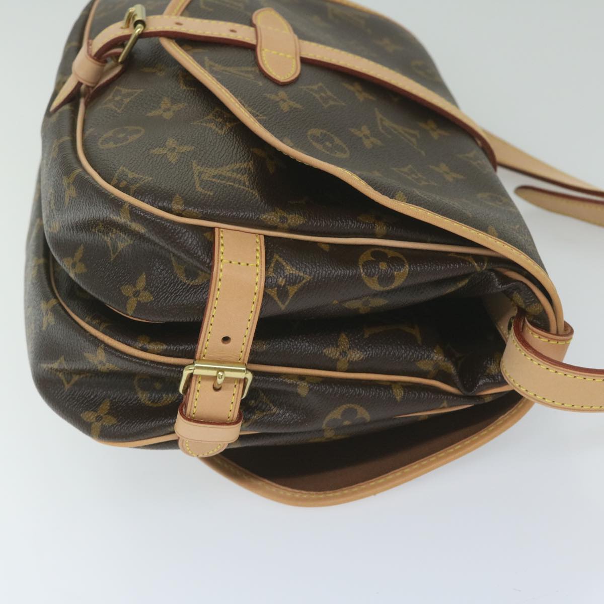 LOUIS VUITTON Monogram Saumur 30 Shoulder Bag M42256 LV Auth uy166A