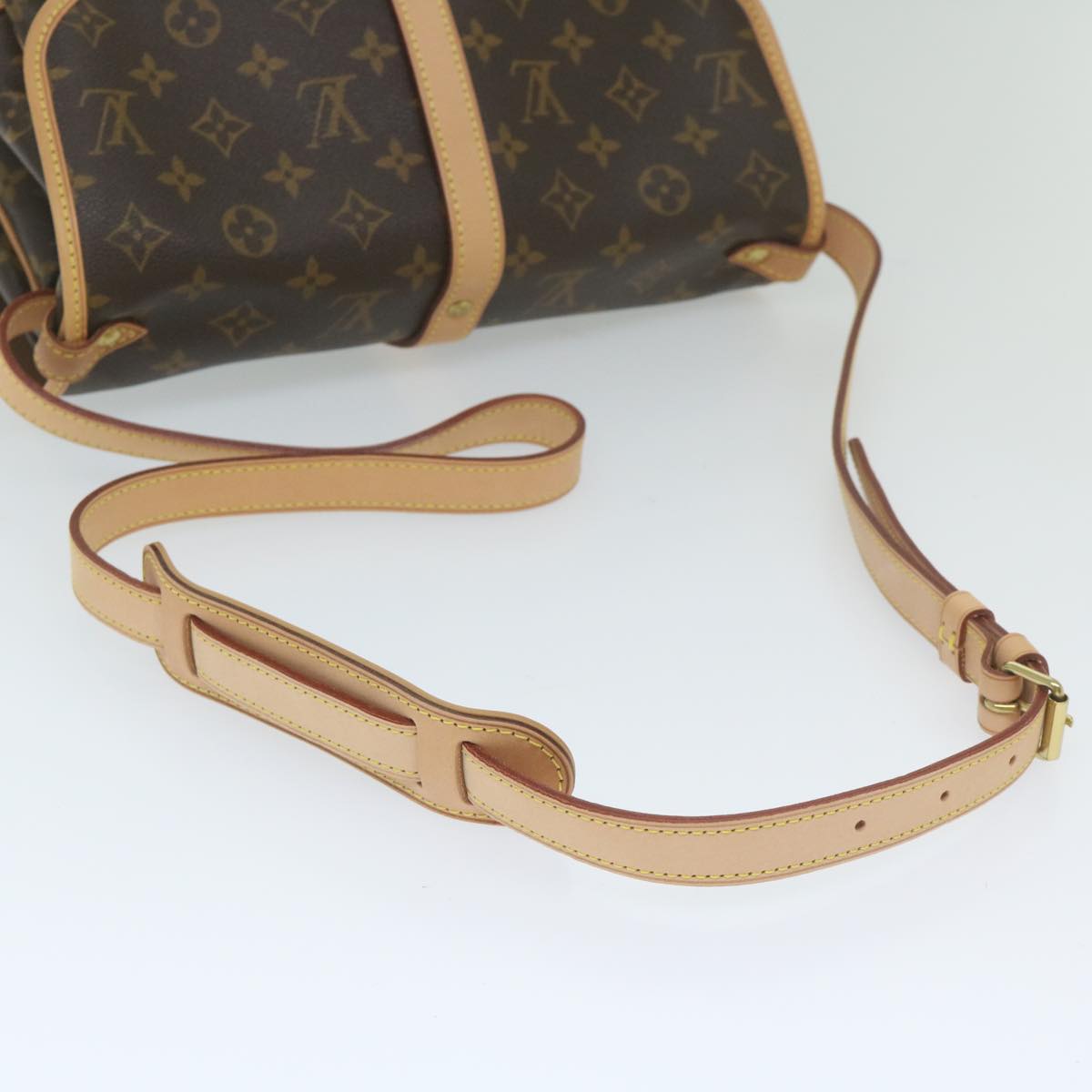 LOUIS VUITTON Monogram Saumur 30 Shoulder Bag M42256 LV Auth uy166A