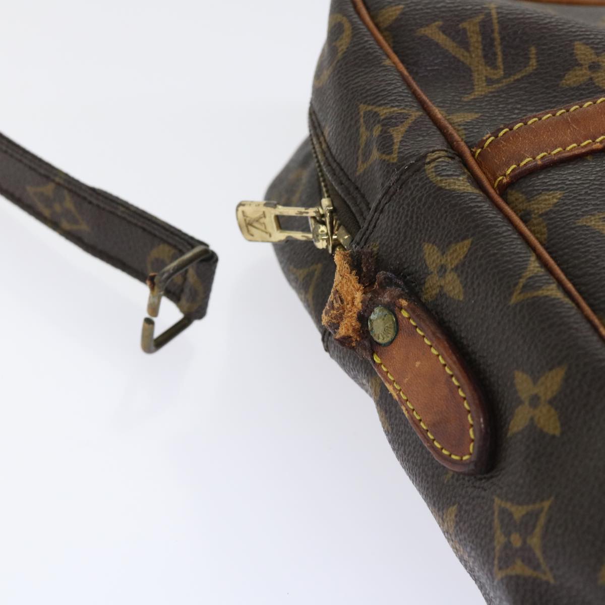 LOUIS VUITTON Monogram Danube MM Shoulder Bag M45264 LV Auth yb349