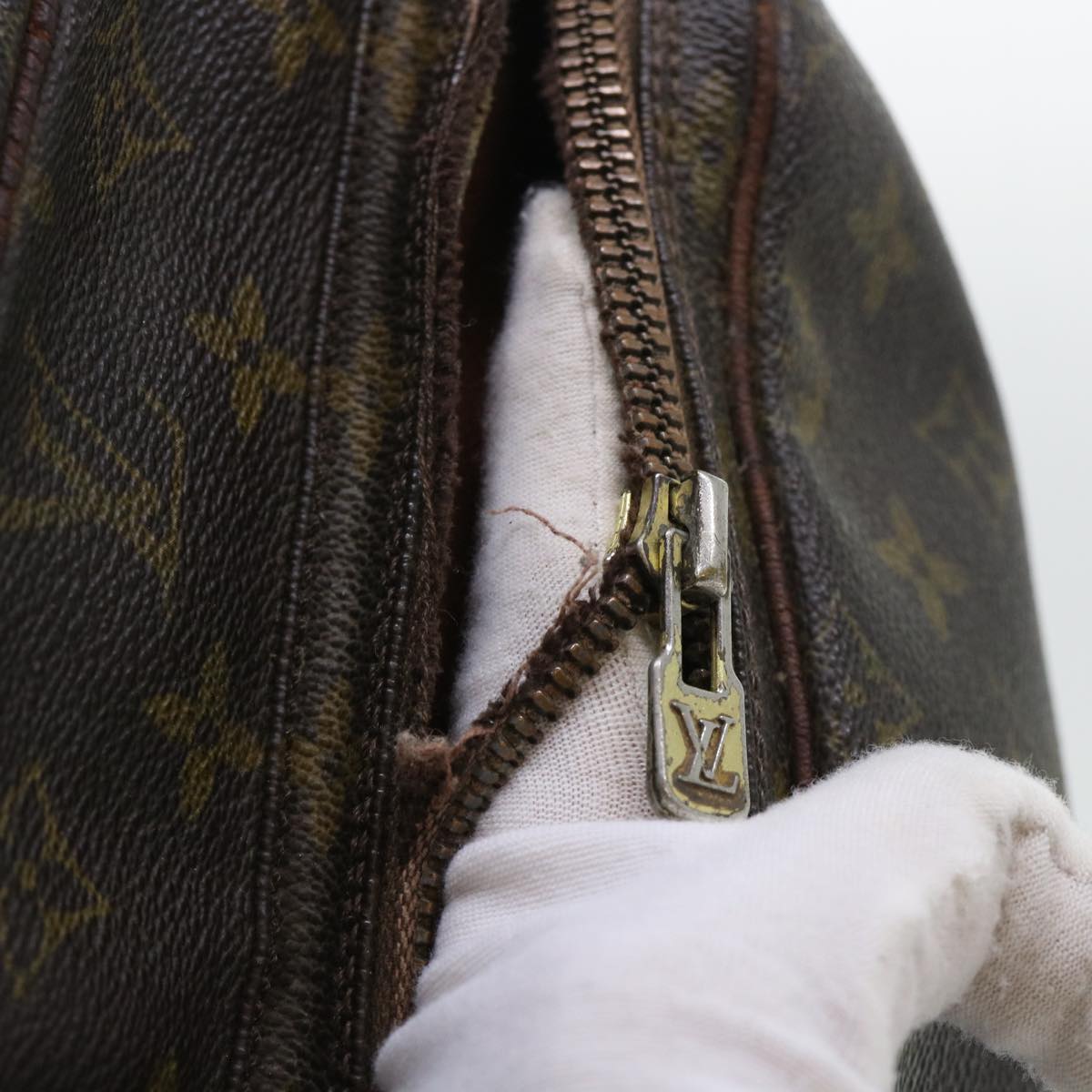 LOUIS VUITTON Monogram Nile Shoulder Bag M45244 LV Auth yb369