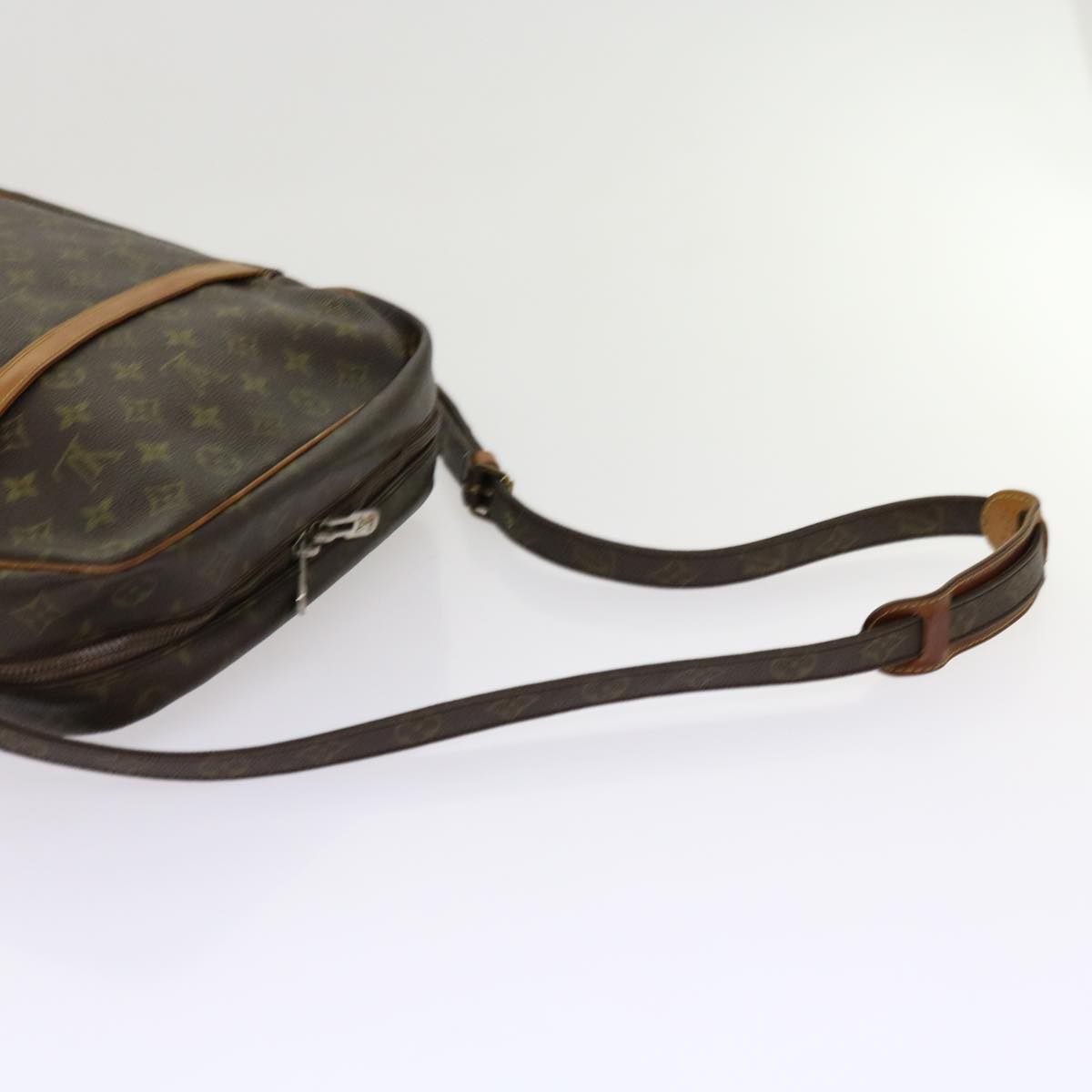 LOUIS VUITTON Monogram Danube GM Shoulder Bag M45262 LV Auth yk10010