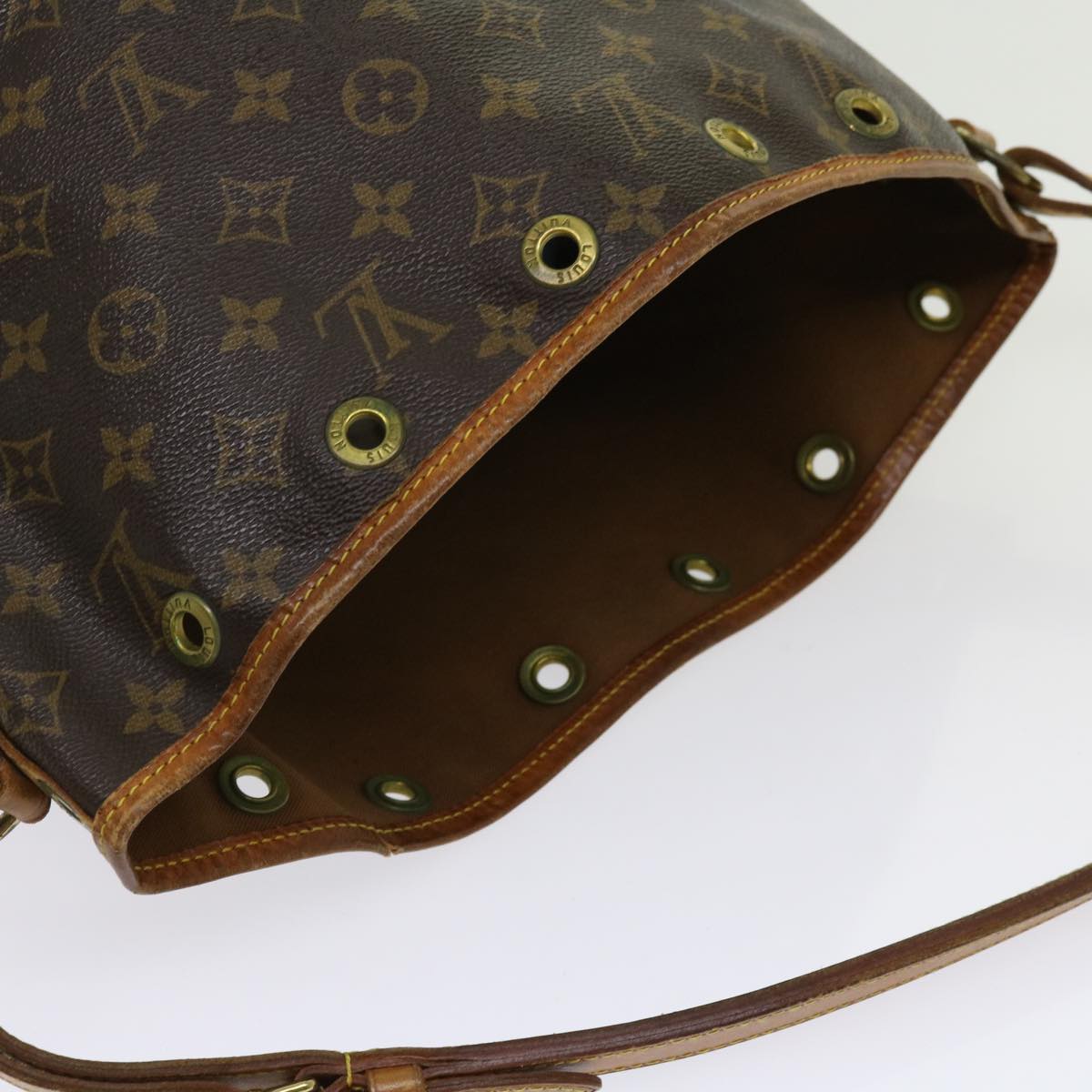 LOUIS VUITTON Monogram Petit Noe Shoulder Bag M42226 LV Auth yk10041