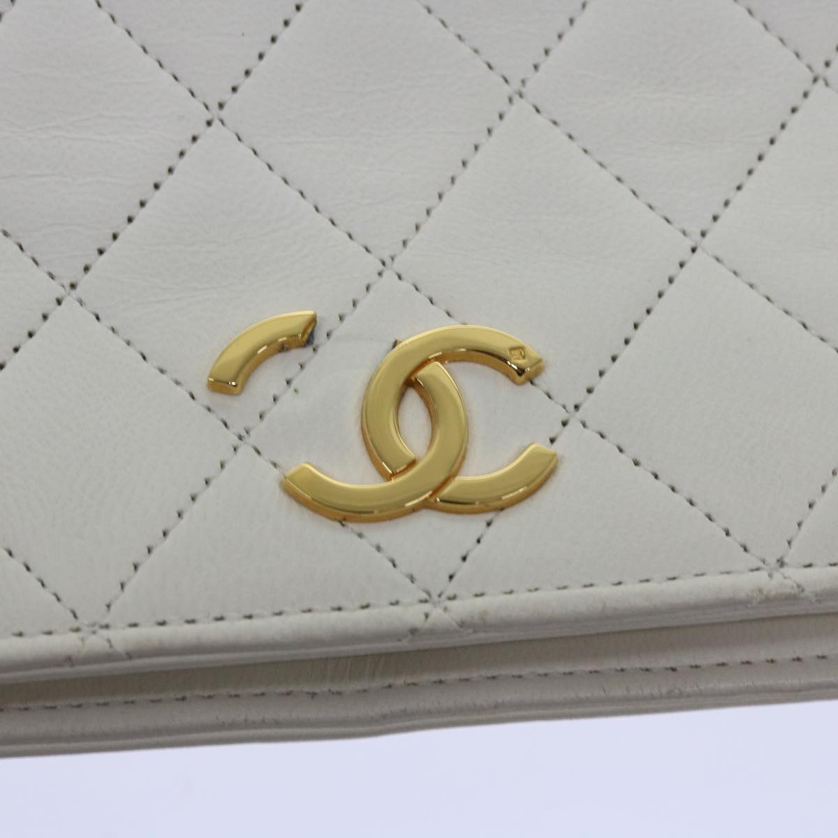 CHANEL Matelasse Chain Shoulder Bag Lamb Skin White CC Auth yk10170