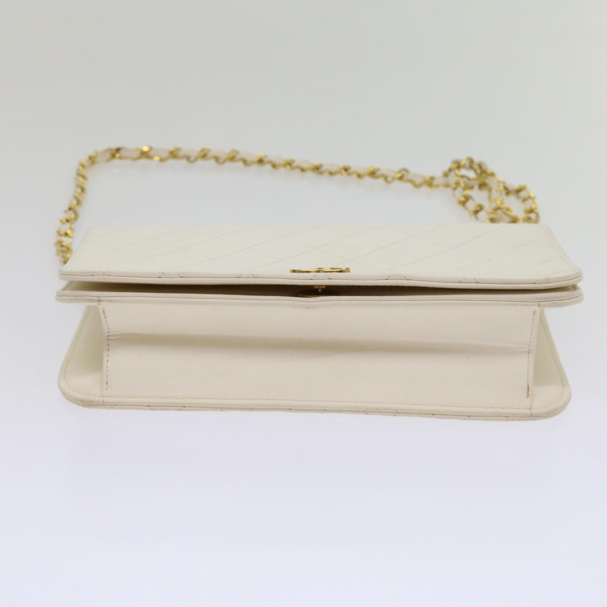 CHANEL Matelasse Chain Shoulder Bag Lamb Skin White CC Auth yk10170