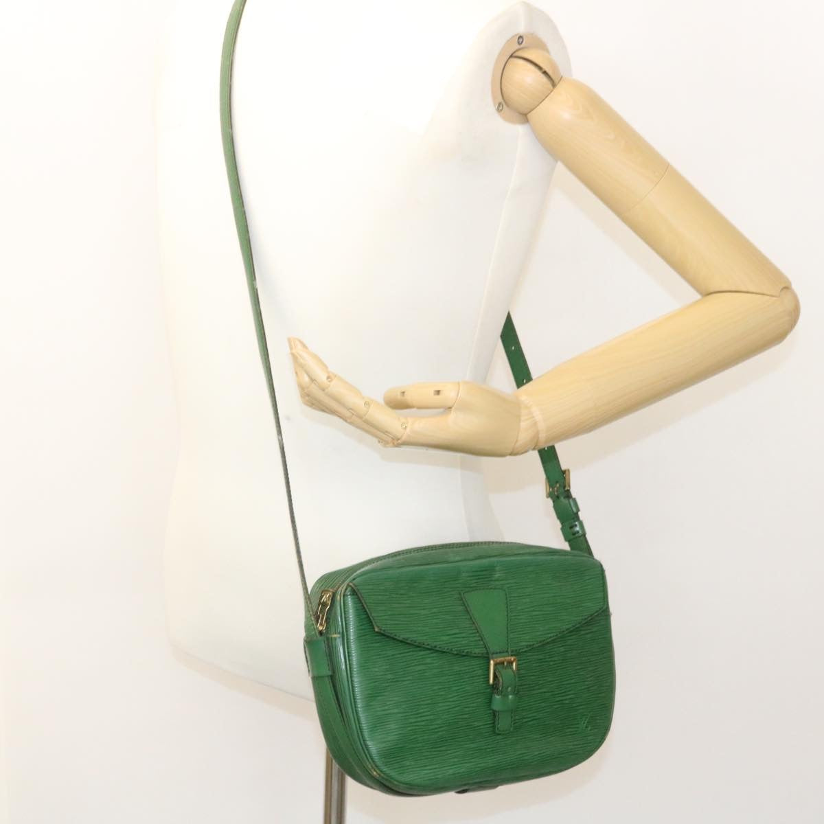 LOUIS VUITTON Epi Jeune Fille MM Shoulder Bag Green M52154 LV Auth yk3606