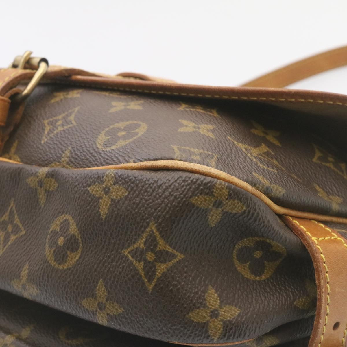 LOUIS VUITTON Monogram Saumur 30 Shoulder Bag M42256 LV Auth yk3654