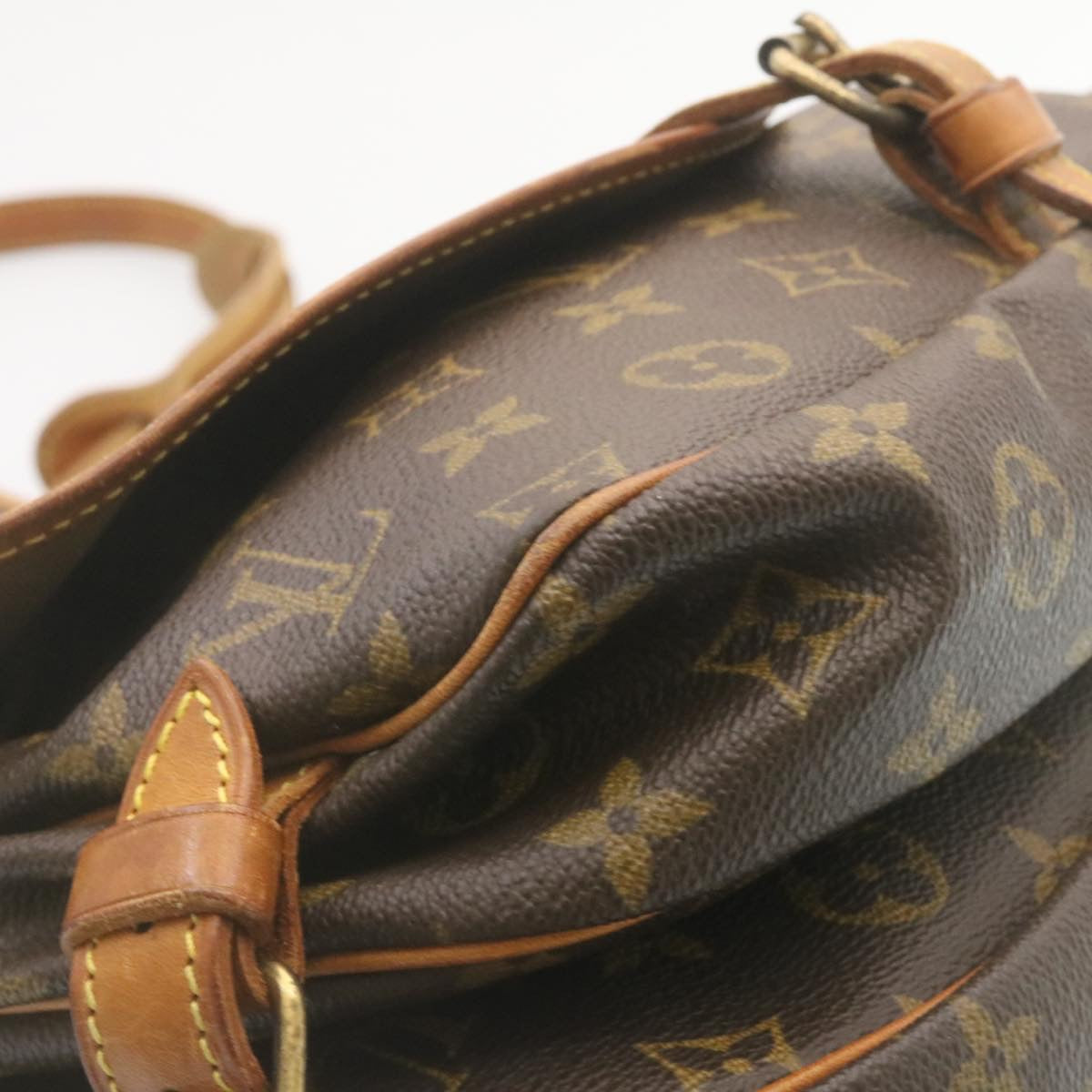 LOUIS VUITTON Monogram Saumur 30 Shoulder Bag M42256 LV Auth yk3654