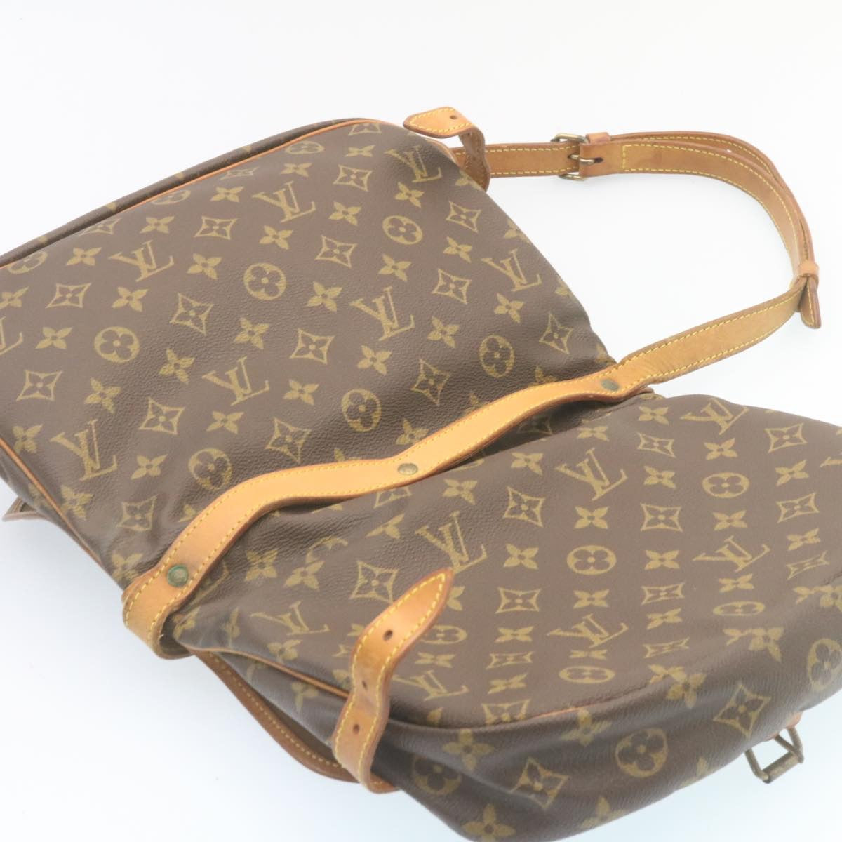 LOUIS VUITTON Monogram Saumur 30 Shoulder Bag M42256 LV Auth yk3654