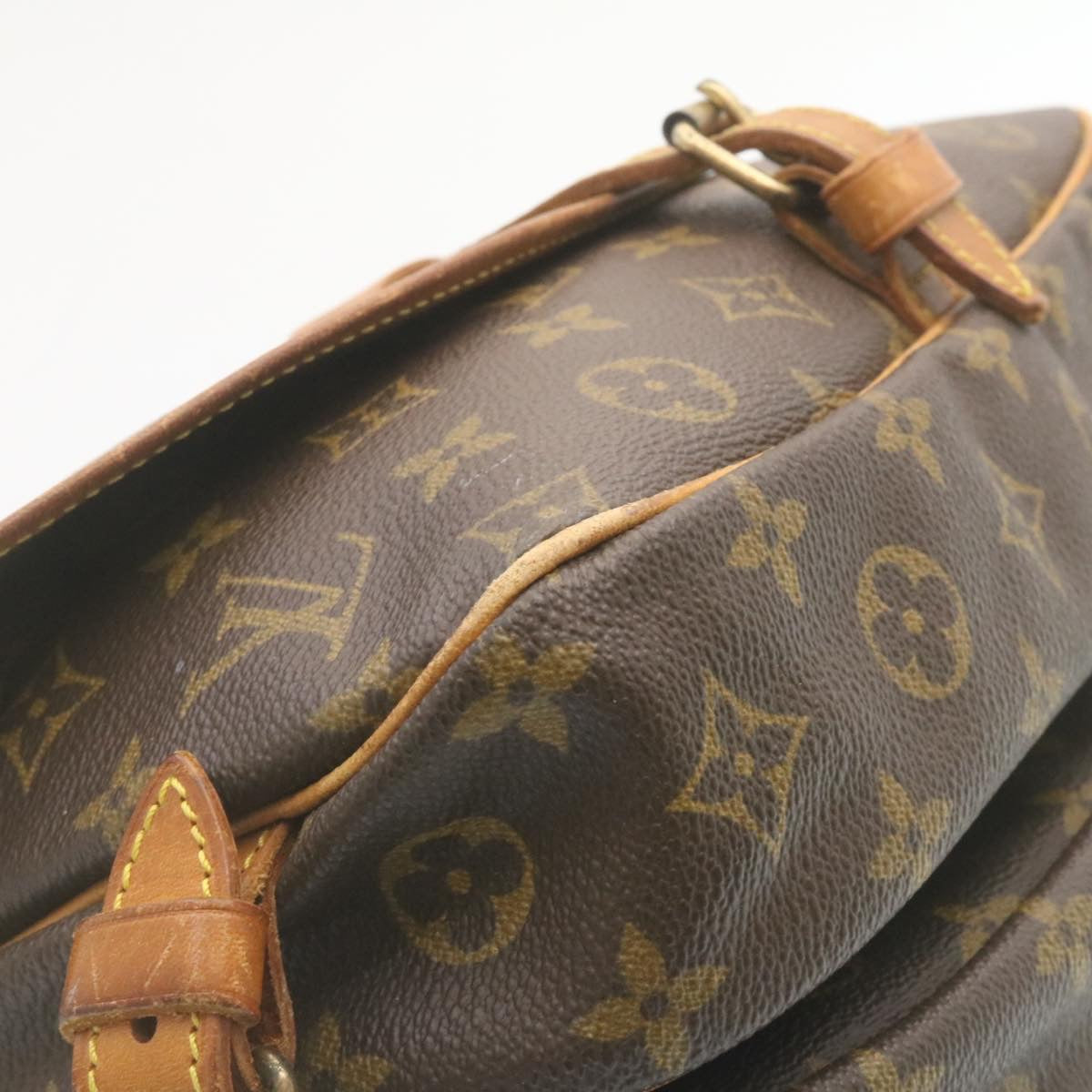 LOUIS VUITTON Monogram Saumur 30 Shoulder Bag M42256 LV Auth yk3654