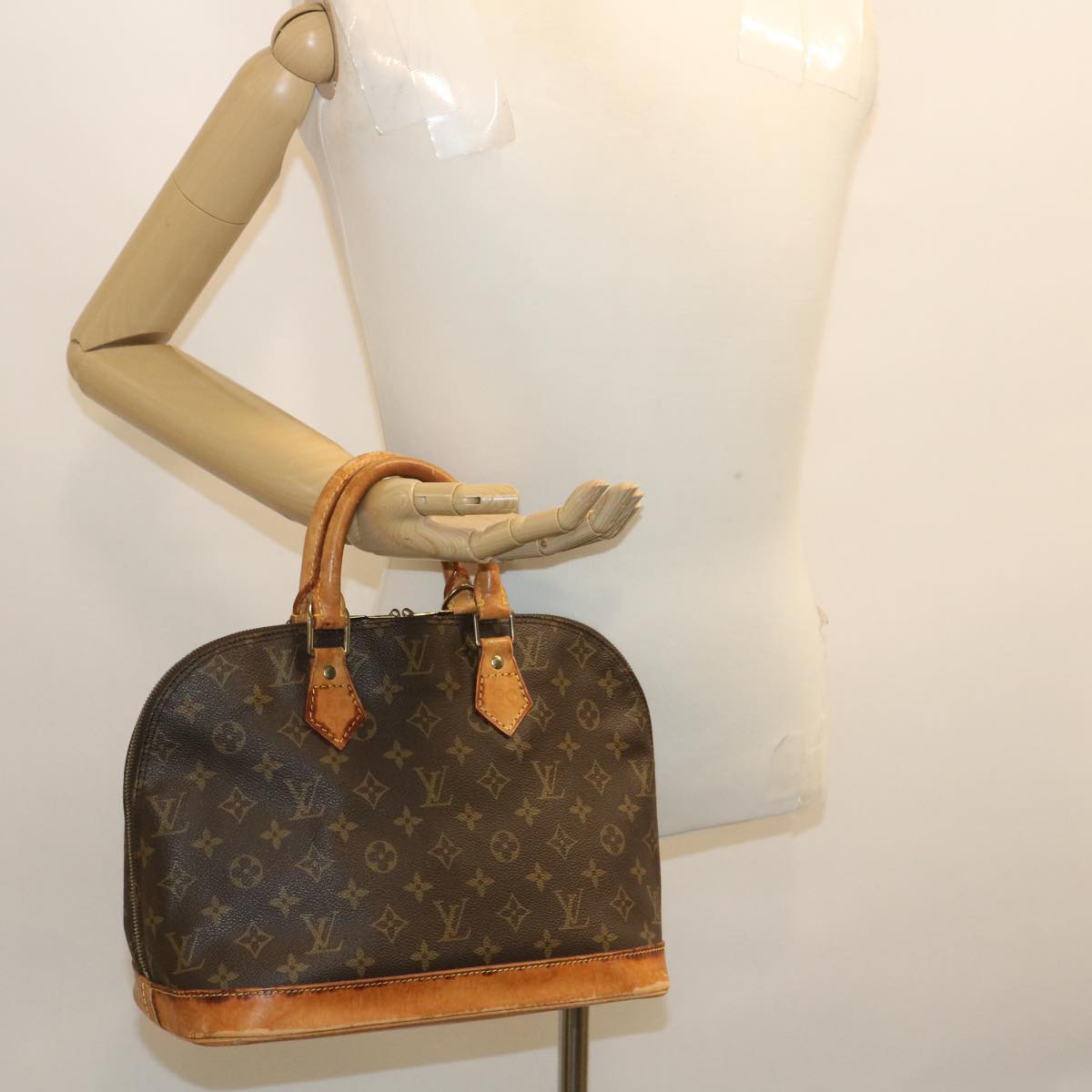 LOUIS VUITTON Monogram Alma Hand Bag M51130 LV Auth yk4179