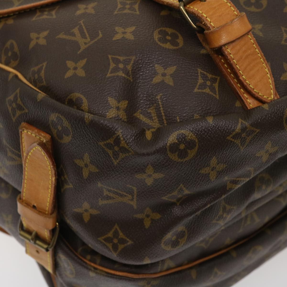 LOUIS VUITTON Monogram Saumur 43 Shoulder Bag M42252 LV Auth yk4353