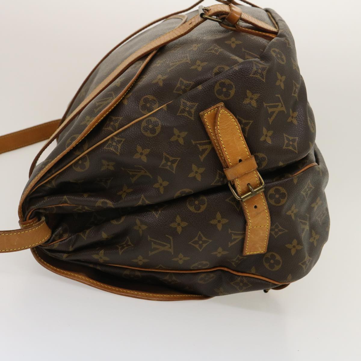 LOUIS VUITTON Monogram Saumur 43 Shoulder Bag M42252 LV Auth yk4353